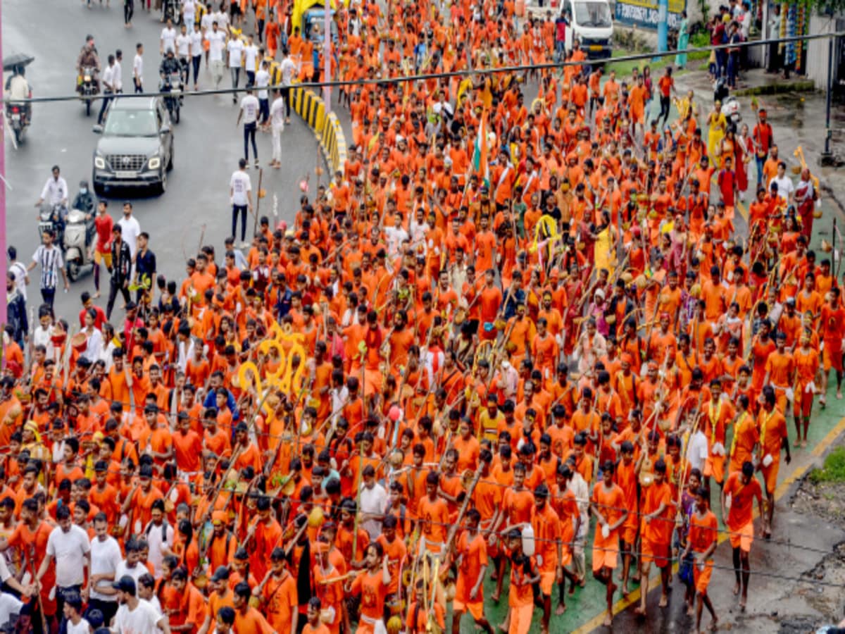 Kanwar Yatra enters final stage; over 4.5 crore devotees carry Gangajal for Jalabhishek