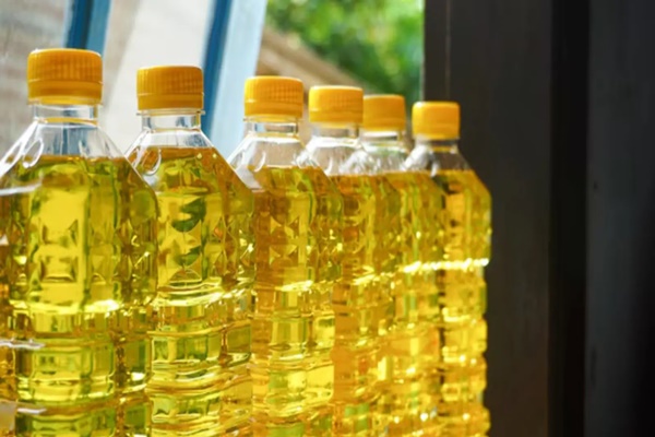 Centre Halves Customs Duty on Crude Edible Oils to 10%