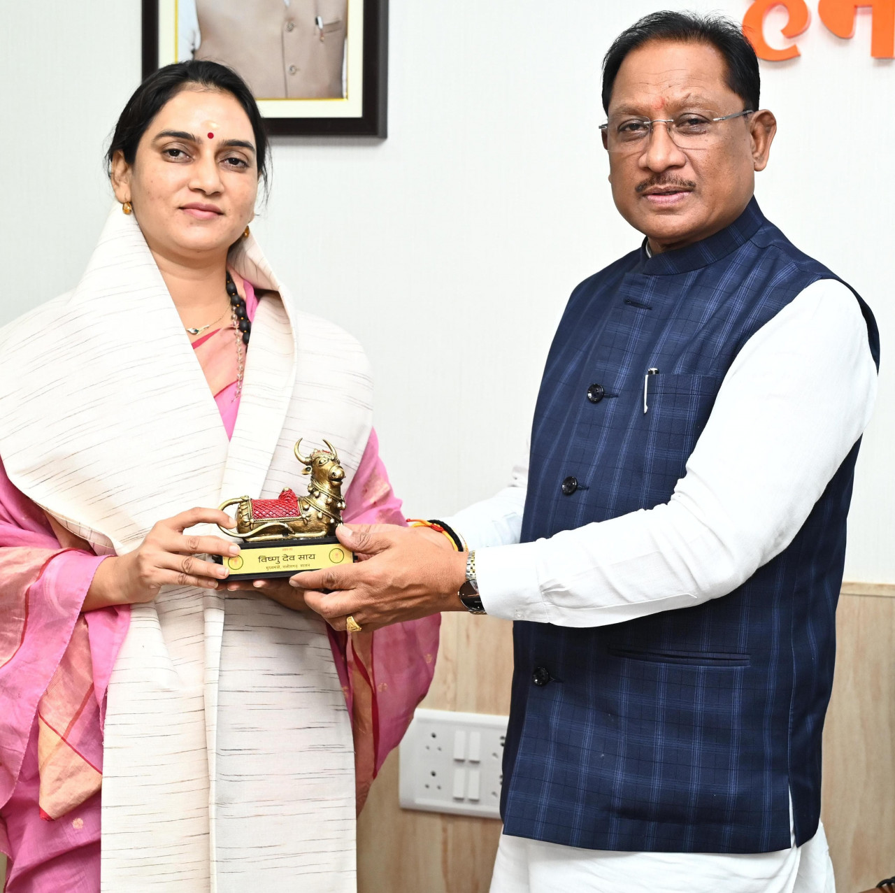 ‘वॉटर वुमन’ शिप्रा पाठक ने छत्तीसगढ़ के मुख्यमंत्री विष्णुदेव साय से भेंट की