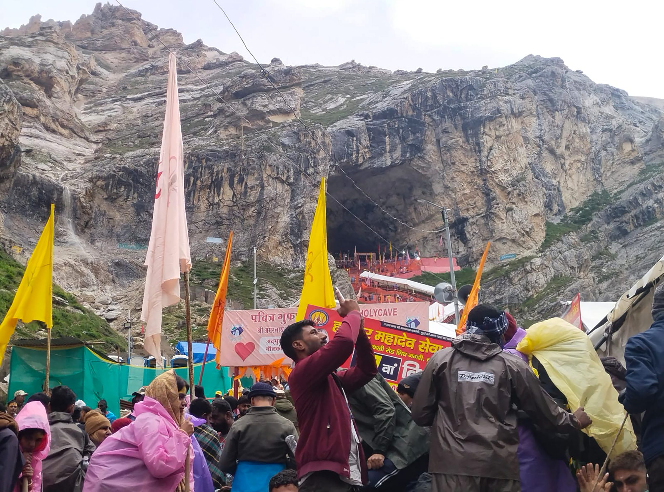 J&K: Over 3.77 Lakh Pilgrims Perform Amarnath Yatra So Far