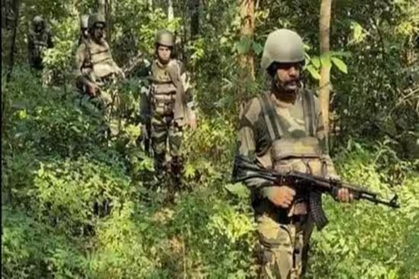 छत्तीसगड : नारायणपूर जिल्ह्यातील चकमकीत ६ माओवादी ठार