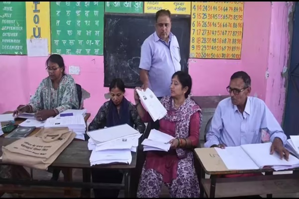 বিহারে ভোটার তালিকায় বিশেষ নিবিড় সংশোধন প্রক্রিয়ায় এ যাবত ৮৬ শতাংশের বেশী এনিউমারেশন ফর্ম জমা পড়েছে।