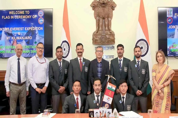 Mountaineering expeditions to Mount Everest and Mount Kilimanjaro flagged-off 
