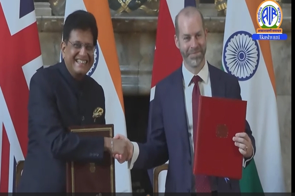 কেন্দ্রীয় বাণিজ্য ও শিল্পমন্ত্রী পীযূষ গোয়েল বলেছেন ভারত ও ব্রিটেনের মধ্যে মুক্ত বাণিজ্য চুক্তি একটি যুগান্তকারী চুক্তি।