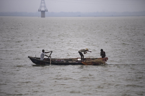 Eleven Tamil Nadu Fishermen Attacked by Sri Lankan Sea pirates near Kodikkarai