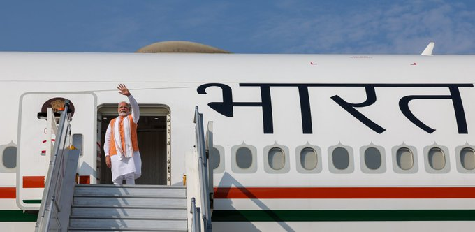 प्रधानमंत्री नरेंद्र मोदी ५ देशांच्या दौऱ्यावर रवाना