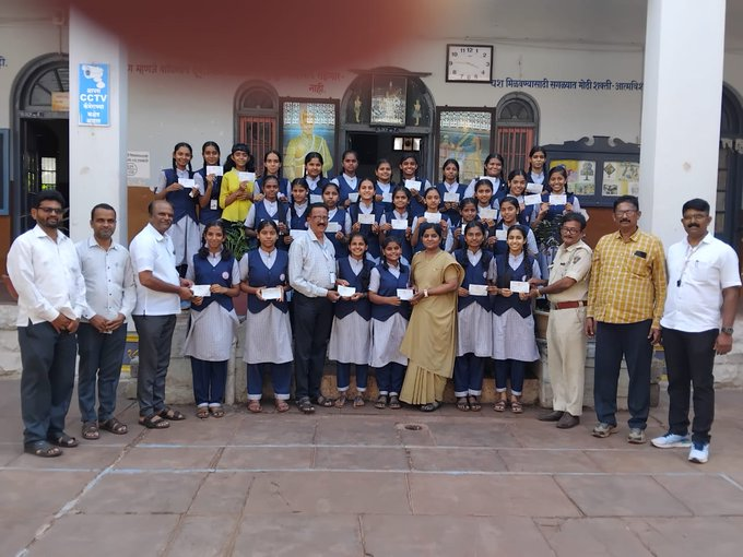शाळा-महाविद्यालयांतल्या विद्यार्थ्यांना एसटीचे पास थेट त्यांच्या शाळांत वितरित