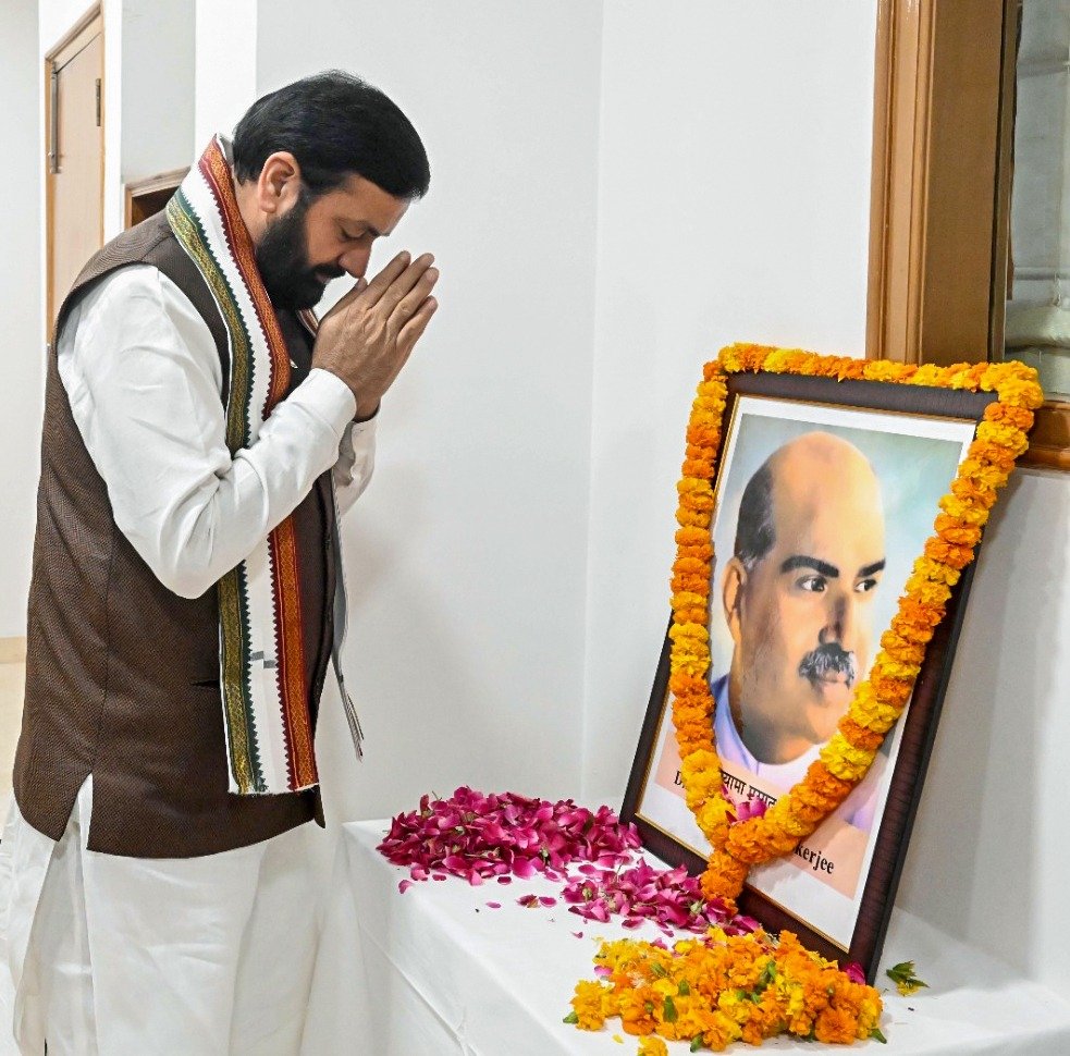 हरियाणा के मुख्यमंत्री नायब सिंह सैनी ने श्यामा प्रसाद मुखर्जी को उनकी 125वीं जयंती पर श्रद्धांजलि अर्पित की