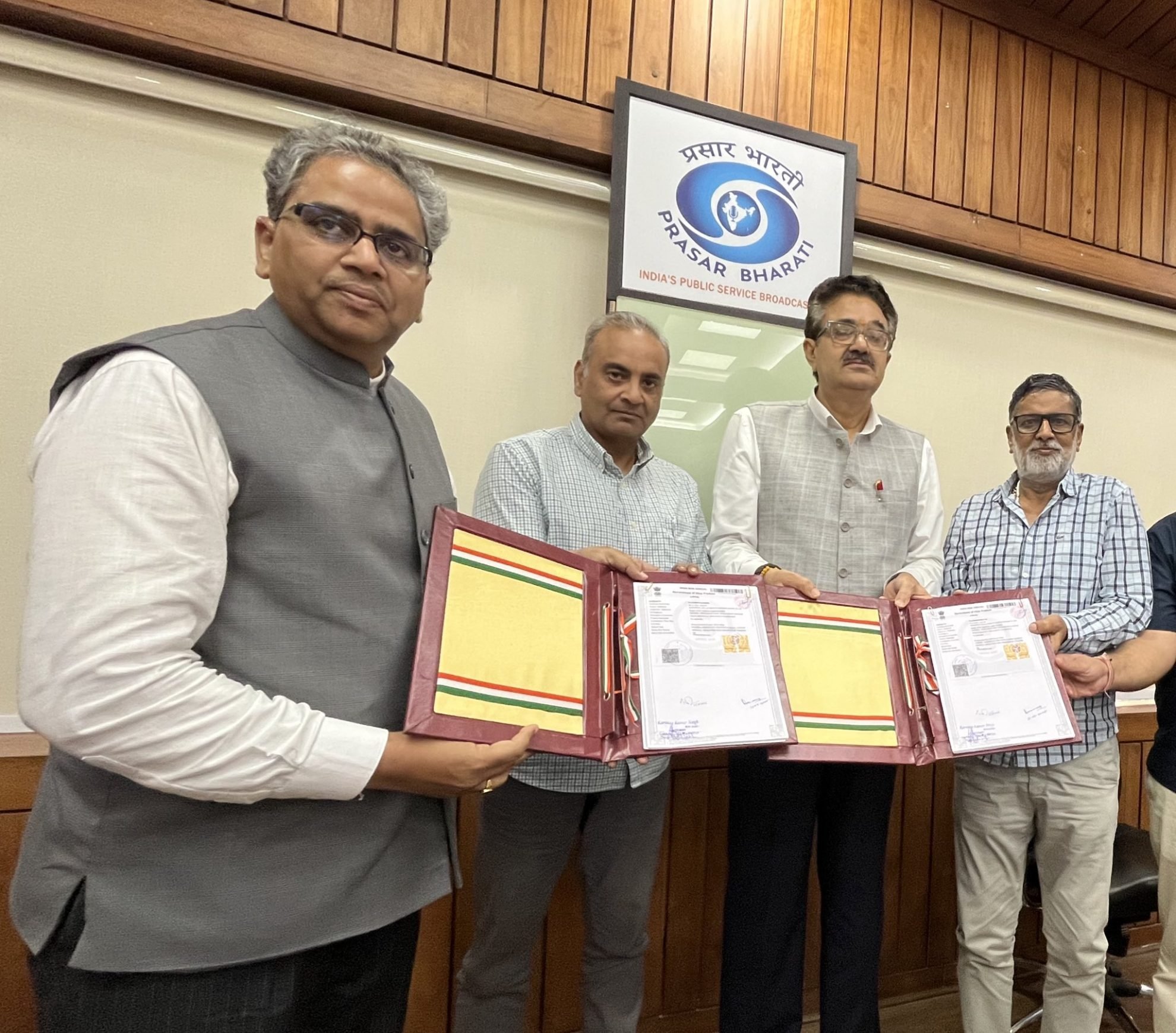 प्रसार भारती आणि भारतीय हॅण्डबॉल संस्था यांच्यात सामंजस्य करार