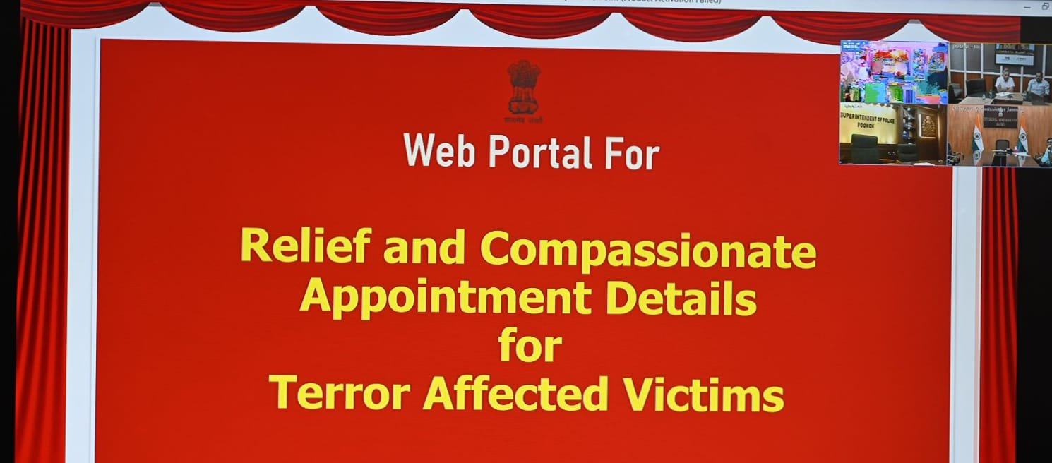 जम्‍मू-कश्‍मीर: उपराज्‍यपाल मनोज सिन्‍हा ने आतंकवाद से प्रभावित परिवारों की सहायता के लिए वेब-पोर्टल की शुरूआत की
