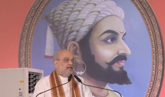 केंद्रीय गृह मंत्री अमित शाह ने पुणे में महान मराठा सेनानी पेशवा बाजीराव प्रथम की प्रतिमा का अनावरण किया
