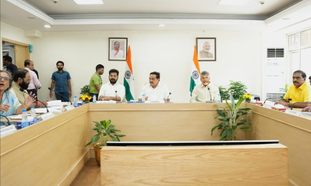 केंद्र सरकार ने तेलंगाना और आंध्र प्रदेश के बीच अंतर-राज्यीय जल मुद्दों के लिए एक उच्च-स्तरीय तकनीकी समिति गठित करने का निर्णय लिया