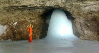 अमरनाथ यात्रा: 17 दिनों में 3 लाख से अधिक श्रद्धालुओं ने किए बाबा बर्फानी के दर्शन