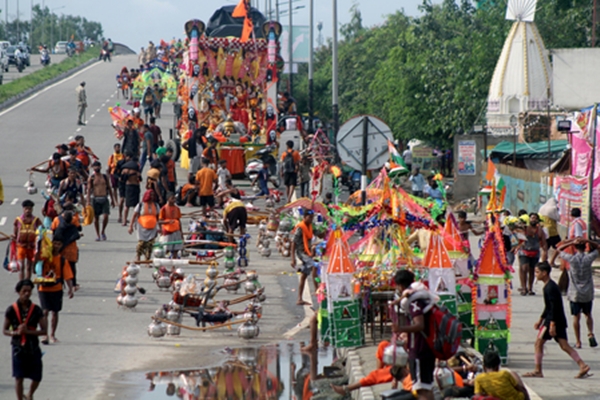 Kanwar Yatra enters final phase as millions of Shiva devotees perform Jalabhishek across India
