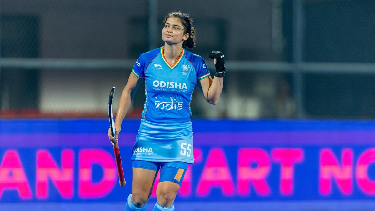 भारतीय महिला हॉकी टीम की फॉरवर्ड खिलाडी दीपिका ने पोलिग्रास मैजिक स्किल अवार्ड 2024-25 जीता