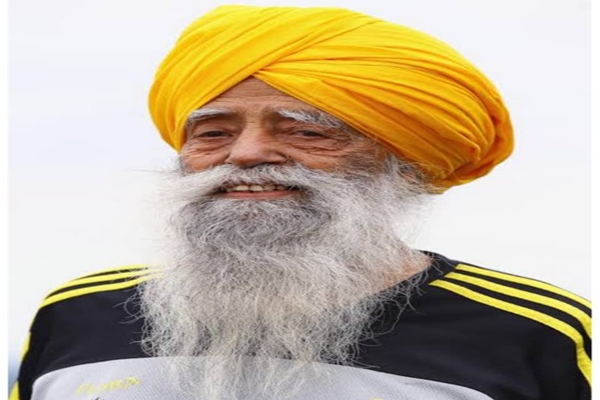 Legendary Marathoner Fauja Singh’s Last Rites Performed With State Honours in Jalandhar
