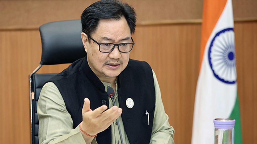 Union Minister Kiren Rijiju challenges Congress over targeting ECI and other constitutional bodies news image