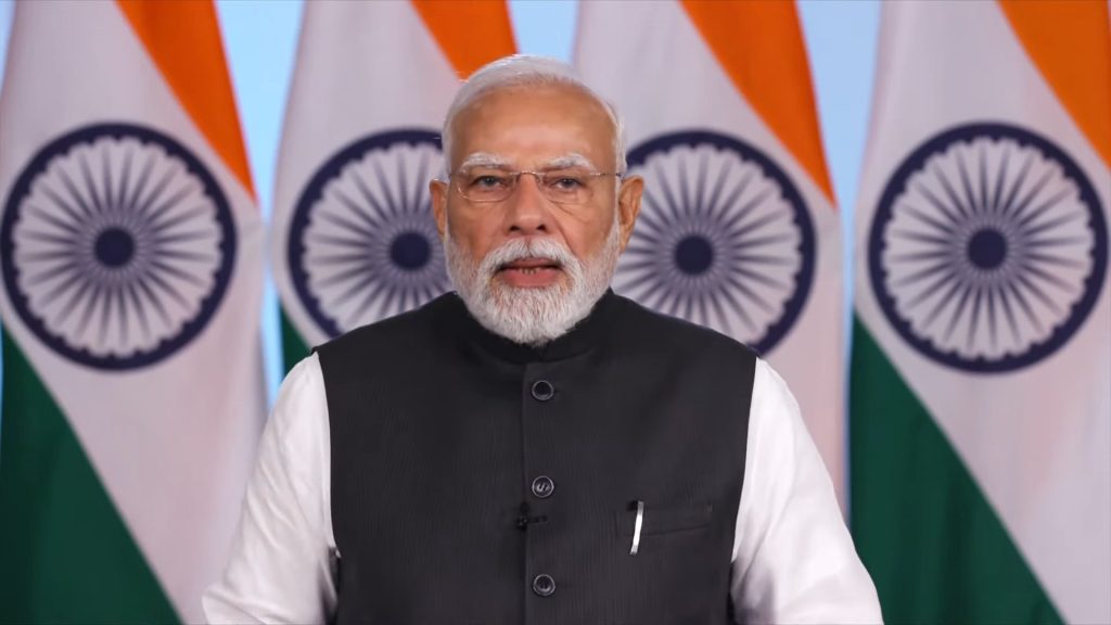 অৰ্ধপৰিবাহী খণ্ডত ভাৰতৰ দ্ৰুত অগ্ৰগতি লাভৰ লগতে ডিজিটেল ভৱিষ্যতক শক্তিশালী কৰি বিশ্বব্যাপী উদ্ভাৱনক আগুৱাই নিছে বুলি প্ৰধানমন্ত্ৰীৰ প্ৰকাশ