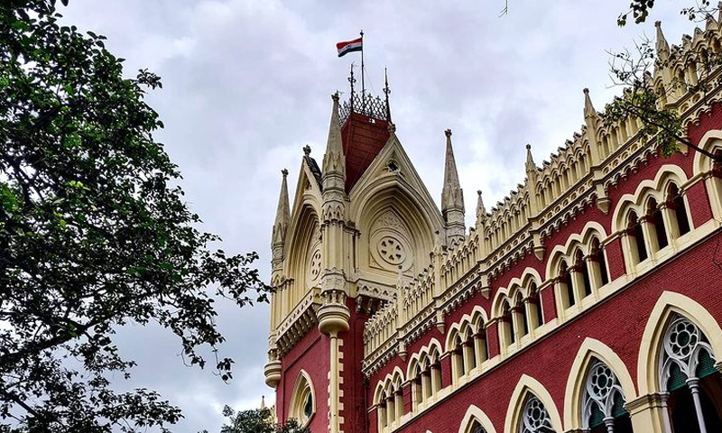 ভবানীপুর বিধানসভা কেন্দ্রের উপনির্বাচন সংক্রান্ত মামলা পুনরায় শুনানির জন্য কলকাতা হাইকোর্টের ডিভিশন বেঞ্চে তালিকাভুক্ত করা হচ্ছে