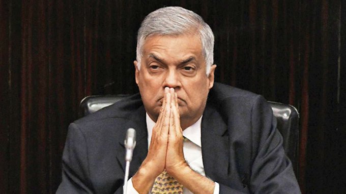 ২০২৩ সালে লন্ডনে ব্যক্তিগত ভ্রমণের জন্য সরকারি তহবিলের অপব্যবহারের অভিযোগে শ্রীলঙ্কার প্রাক্তন রাষ্ট্রপতি রনিল বিক্রমাসিঙ্ঘেকে জিজ্ঞাসাবাদের পর  সেদেশের সিআইডি গ্রেপ্তার করেছে।