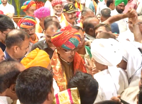 देशभर के किसानों ने विदेशी दबाव का विरोध करने और भारत के कृषि हितों की रक्षा करने के लिए प्रधानमंत्री का आभार व्‍यक्‍त किया
