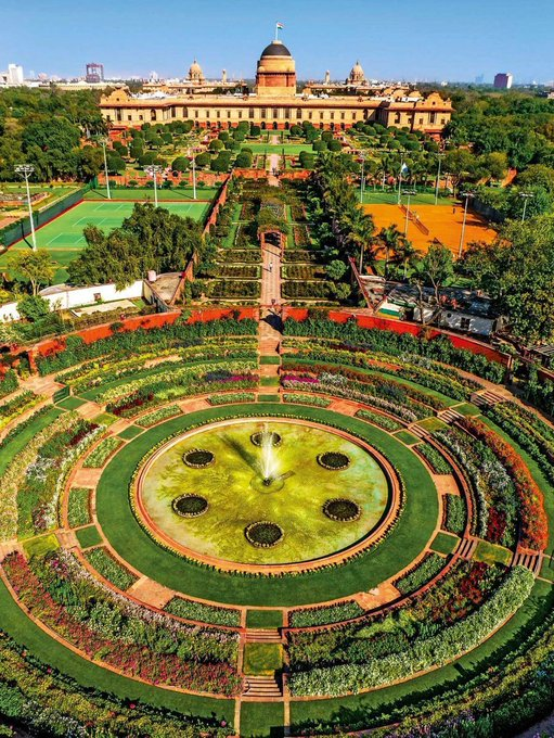 রাষ্ট্রপতি দ্রৌপদী মুর্মু আগামীকাল রাষ্ট্রপতি ভবনে অমৃত উদ্যানের গ্রীষ্মকালীন বার্ষিক অনুষ্ঠানের সূচনা করবেন