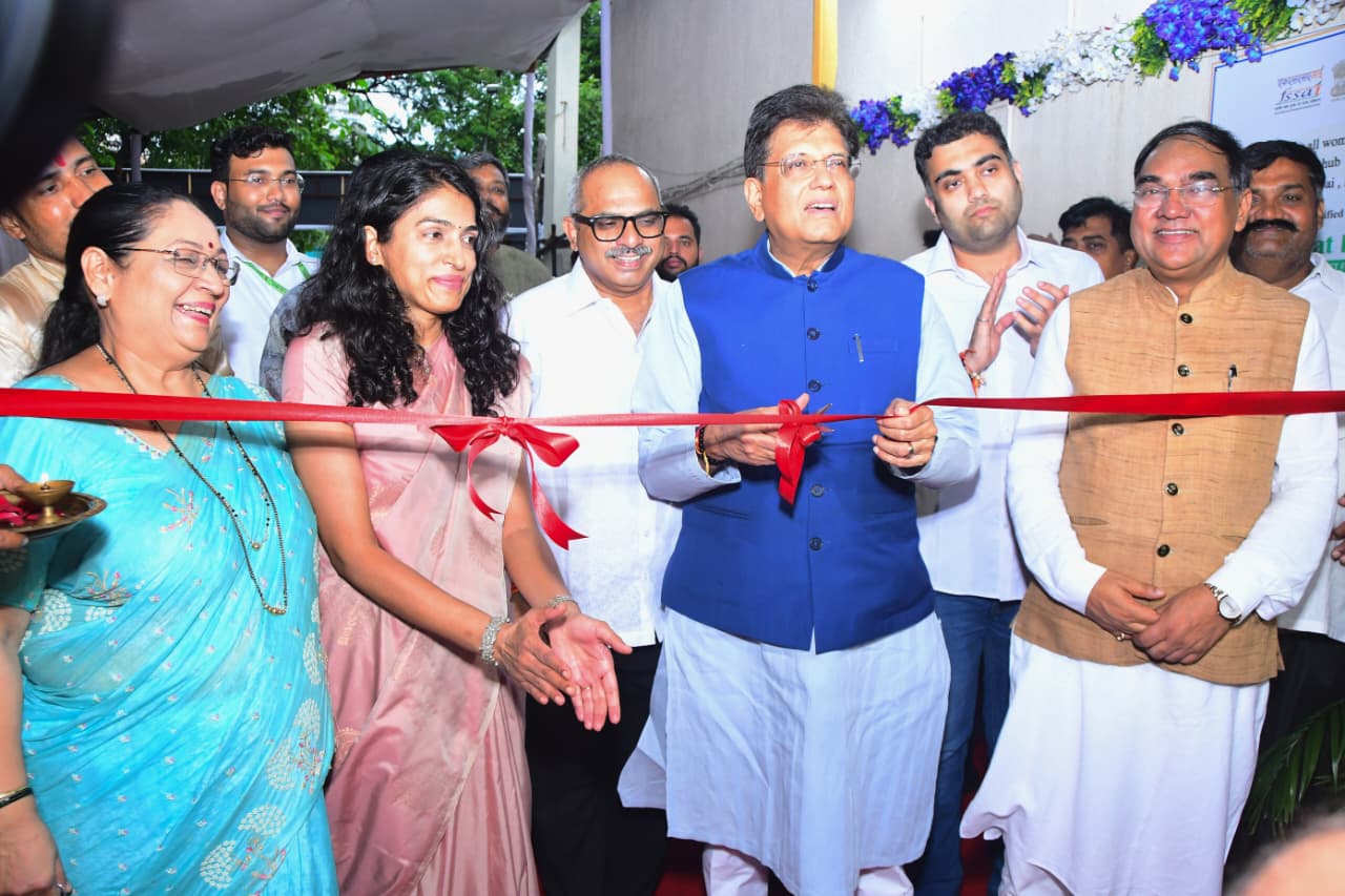 Piyush Goyal Inaugurates India’s First All-Women Operated Clean Street Food Hub in Mumbai
