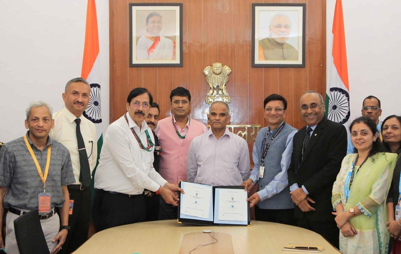 रक्षा मंत्रालय और गुणवत्ता परिषद भारत के बीच समझौता ज्ञापन पर हस्ताक्षर, पूर्व सैनिकों और आश्रितों के लिए सेवाएं होंगी सुदृढ़