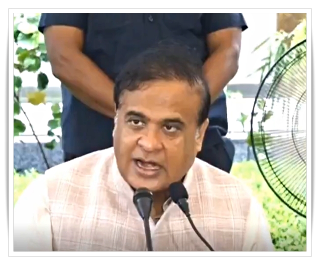 ৰাজ্যৰ ১৮ বছৰ ঊৰ্ধৰ ব্যক্তিসকলক অক্টোবৰৰ পৰা নতুনকৈ আধাৰকাৰ্ড প্রদান কৰা নহ’বঃ মুখ্যমন্ত্রী