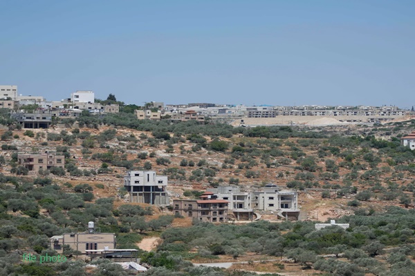 Israel to construct houses in highly contentious area of occupied West Bank 