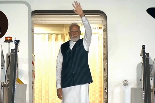 प्रधानमंत्री मोदी जापान और चीन की चार दिन की यात्रा पर हुए रवाना, टोक्यो में 15वें भारत-जापान वार्षिक शिखर सम्मेलन में शामिल होंगे