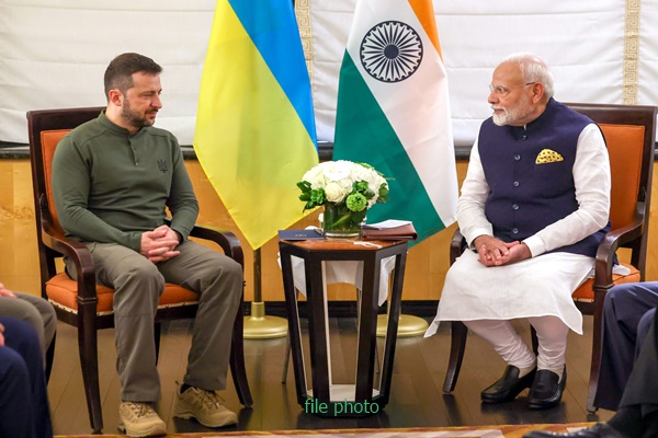 पीएम मोदी ने यूक्रेन के राष्ट्रपति ज़ेलेंस्की से टेलीफोन पर की बात