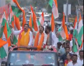 केंद्रीय राज्यमंत्री हर्ष मल्होत्रा ने नई दिल्ली में ‘हर घर तिरंगा’ अभियान के अंतर्गत तिरंगा यात्रा में हिस्‍सा लिया