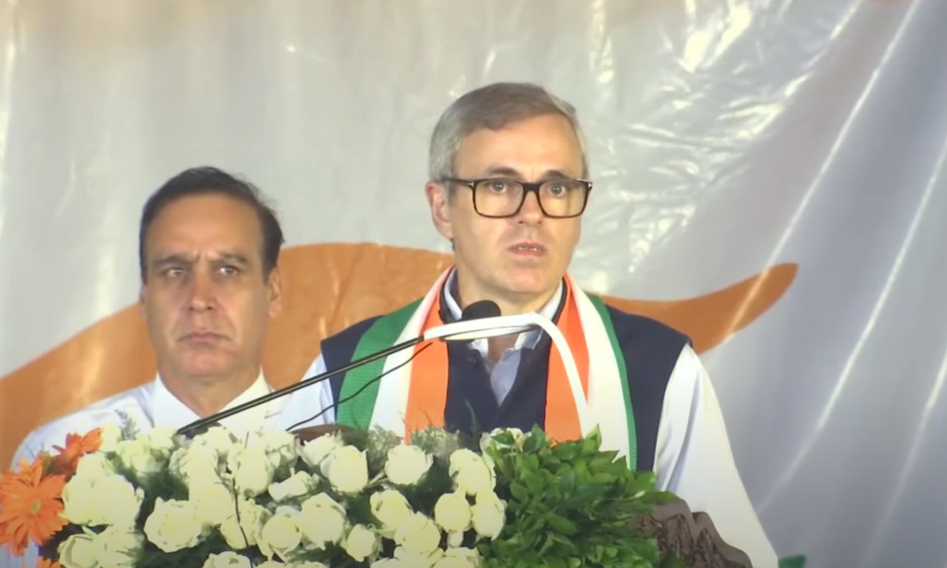 जम्‍मू-कश्‍मीर: श्रीनगर में तिरंगा यात्रा में शामिल हुए मुख्‍यमंत्री उमर अब्दुल्ला
