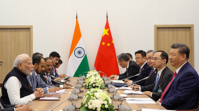 प्रधानमंत्री नरेन्द्र मोदी ने चीन के राष्ट्रपति षी चिनफिंग के साथ की द्विपक्षीय वार्ता