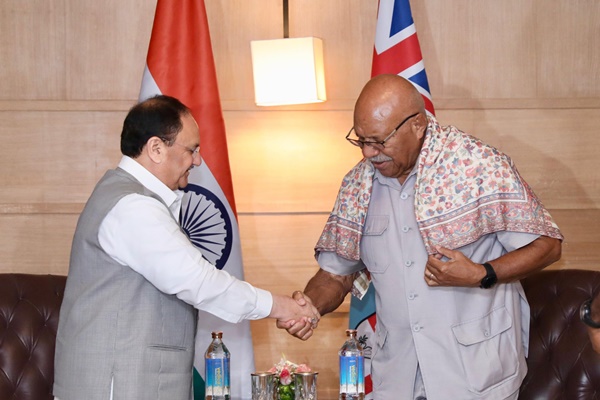 কেন্দ্রীয় স্বাস্থ্য মন্ত্রী জেপি নাড্ডা আজ সন্ধ্যায় দিল্লিতে সফররত ফিজির প্রধানমন্ত্রী সিতিভেনি রাবুকার সঙ্গে দেখা করেন।