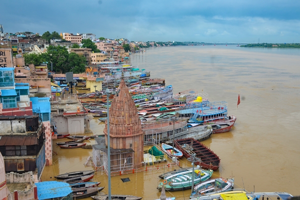 Flood Fury in Uttar Pradesh: Ganga, Yamuna Cross Danger Mark in Several Districts