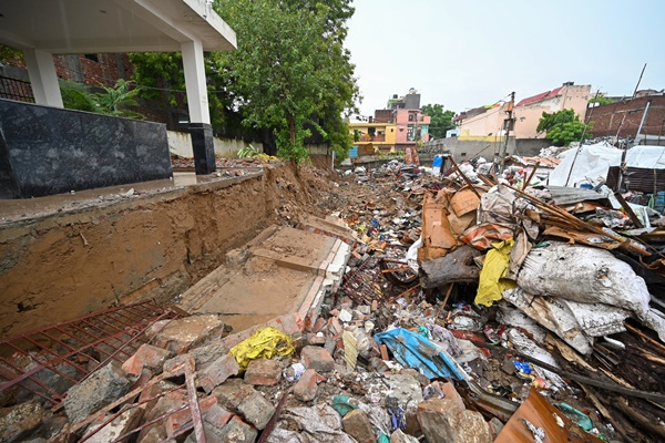 Seven Dead After Wall Collapses in Delhi’s Jaitpur Following Heavy Rains