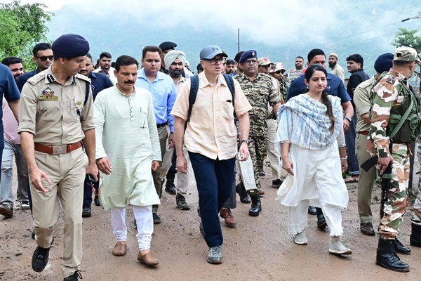 J&K: Omar Abdullah Reviews Flood-Hit Areas, Inspects Damaged NH-44 in Ramban, Udhampur