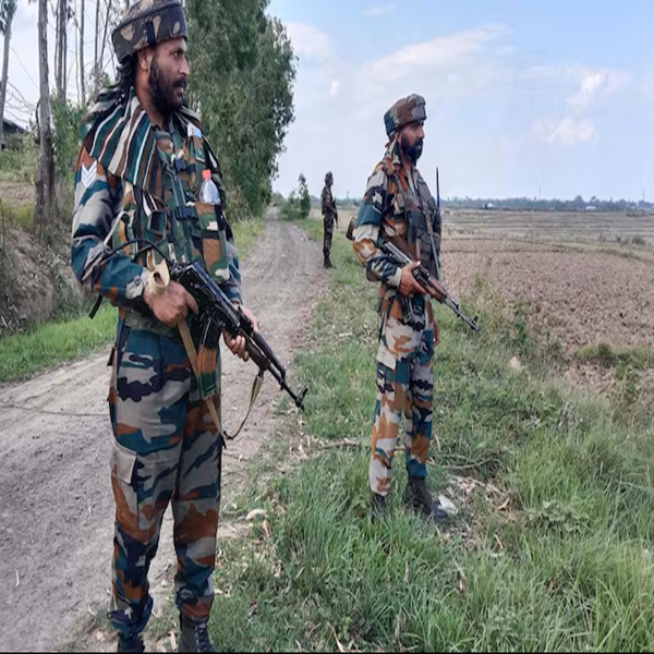 आंध्रप्रदेशातल्या रामपाचोदावरम इथं आज सुरक्षा दलासोबत झालेल्या चकमकीत सहा ते सात नक्षली