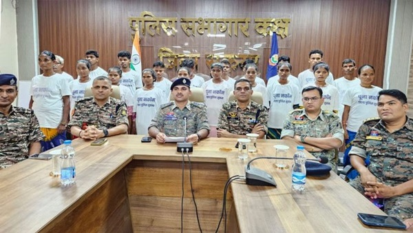 Chhattisgarh: 20 Maoists, including 9 women, surrender in Sukma