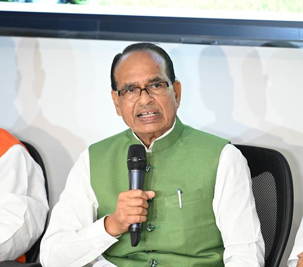 Shivraj Singh Chouhan Hails PM Modi’s Leadership as Swasth Nari Campaign Takes Off