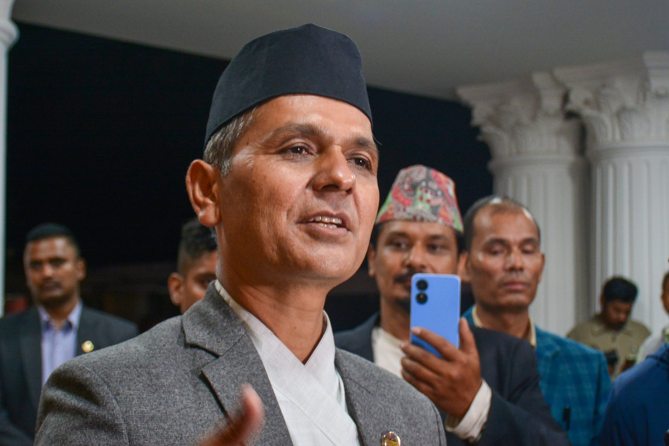 नेपाल सरकार ने आज घोषित किया सार्वजनिक अवकाश और राष्ट्रीय शोक