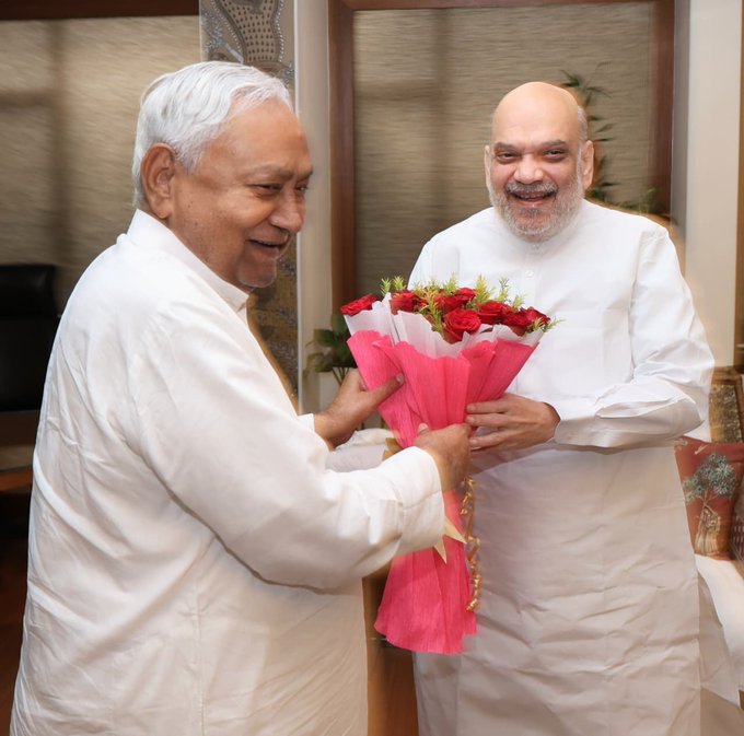 बिहार में राजनीतिक गतिविधियां तेज़, नीतीश कुमार ने की गृह मंत्री अमित शाह से मुलाकात