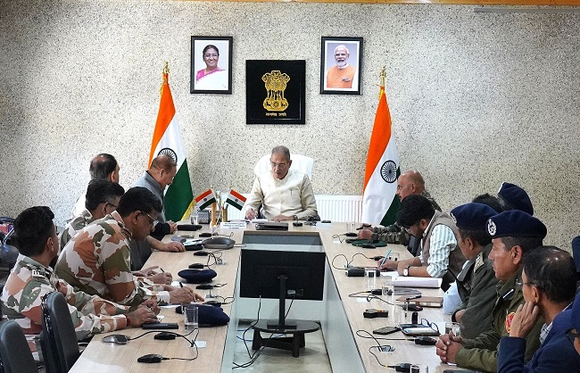 लद्दाख के उपराज्यपाल कविंद्र गुप्ता ने लद्दाख में एक उच्च स्तरीय सुरक्षा समीक्षा बैठक की