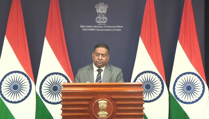 প্রধানমন্ত্রী নরেন্দ্র মোদী এবং রাশিয়ার রাষ্ট্রপতি ভ্লাদিমির পুতিনের মধ্যে টেলিফোনে কোনো কথা হয়নি, জানালেন বিদেশমন্ত্রকের মুখপাত্র রণধীর জয়সওয়াল