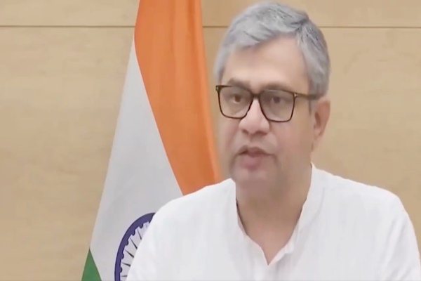 भारतीय रेलवे में महिला सुरक्षा को सर्वोच्च प्राथमिकता दी जाती है: रेल मंत्री अश्विनी वैष्णव