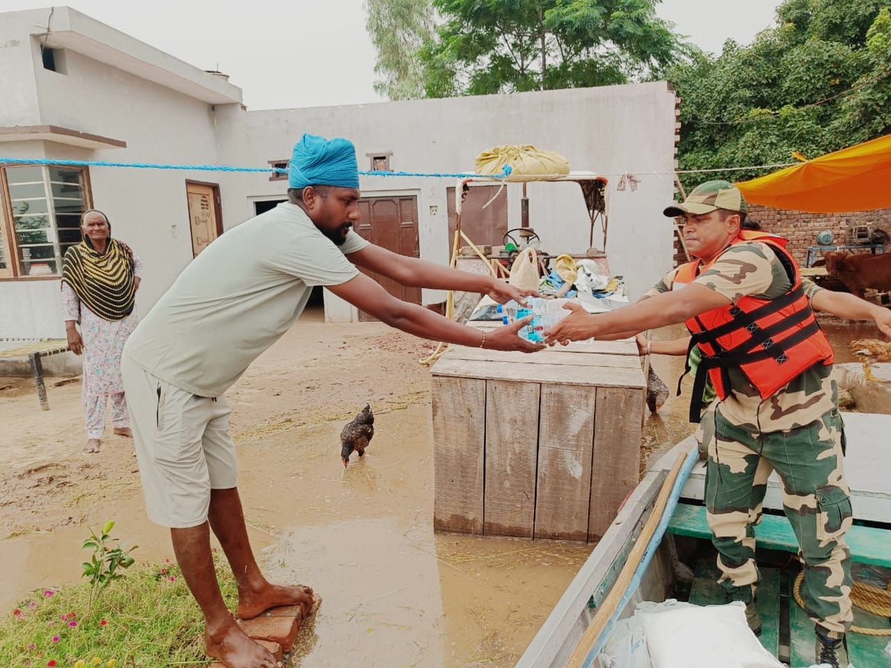 Punjab Floods: BSF Provides Rescue, Medical Aid and Strengthens Breached Bundhs