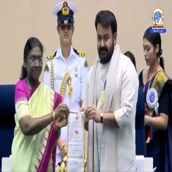 राष्ट्रपति द्रौपदी मुर्मु ने कहा है कि सिनेमा केवल एक उद्योग नहीं है