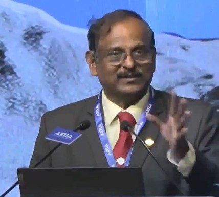 ইসরোর চেয়ারম্যান ভি. নারায়ণন বলেছেন, অপারেশন সিন্দুর চলাকালীন সমস্ত ভারতীয় উপগ্রহ চব্বিশ ঘন্টা সক্রিয়ভাবে কাজ করেছিল এবং প্রয়োজন অনুসারে সবরকম সহযোগিতা করেছিল।